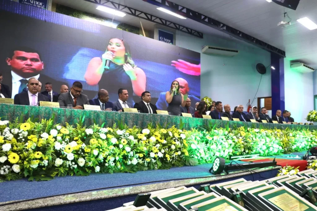 sessão solene dos 167 anos vira palco de prestação de contas da prefeita Daniela Soares