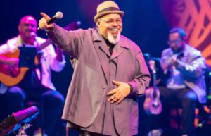 Jorge Aragão em Maricá: samba, fé e feijoada no Dia de São Jorge