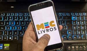 MEC amplia biblioteca digital com mais de 7 mil livros em inglês e espanhol