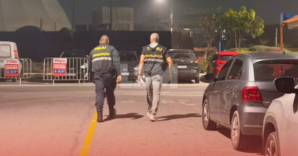 TRE inicia fiscalização e apreende materiais de campanha eleitoral durante evento da padroeira em Maricá